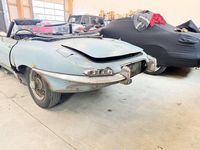 Second-hand Jaguar E-Type 209 CP (153 kW) 1967 Albastru Cabrio