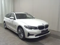 Gebraucht BMW 320e Advantage 204 PS (150 kW) 2021 Alpinweiss Kombi