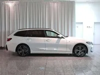 Gebraucht BMW 320 M Sport 163 PS (119 kW) 2024 Alpinweiß uni Kombi