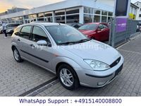 Second-hand Ford Focus Ambiente 101 CP (74 kW) 2003 Argintiu Berlinǎ