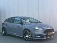 Gebraucht Ford Focus ST 185 PS (136 kW) 2015 Grau Limousine