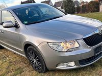 Gebraucht Skoda Superb 160 PS (117 kW) 2013 Grau Limousine