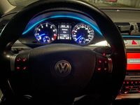 Gebraucht VW Passat R 299 PS (219 kW) 2010 Weiß Kombi