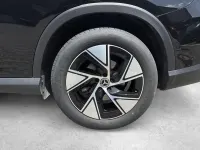 Gebraucht Mercedes GLC200 204 PS (150 kW) 2025 Metalliclack obsidianschwarz SUV