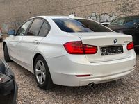 Gebraucht BMW 320 Efficient Dynamics 163 PS (119 kW) 2015 Weiß Limousine