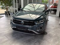 Gebraucht VW T-Roc Life 150 PS (110 kW) 2023 Petroleumblue SUV