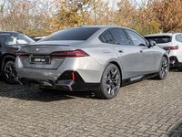 Neu BMW 520 M Sport 197 PS (144 kW) 2025 Grau Limousine