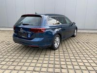 Gebraucht VW Passat IQ Drive 150 PS (110 kW) 2022 Aquamarinblau metallic (metallic) Kombi