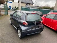 Gebraucht Toyota Aygo 68 PS (50 kW) 2009 Grau Kleinwagen