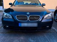 Gebraucht BMW 525 170 PS (125 kW) 2005 Blau Kombi