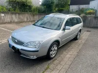 Gebraucht Ford Mondeo Ghia 125 PS (91 kW) 2003 Silber Kombi