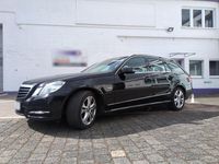 Gebraucht Mercedes E250 Avantgarde 204 PS (150 kW) 2011 Schwarz Kombi