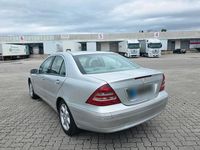 Gebraucht Mercedes C220 143 PS (105 kW) 2001 Silber Limousine