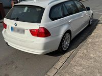 Gebraucht BMW 330 245 PS (180 kW) 2011 Weiß Kombi