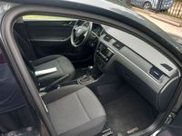 Gebraucht Skoda Rapid Active 90 PS (66 kW) 2016 Grau Limousine