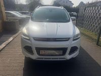 Gebraucht Ford Kuga Individual 150 PS (110 kW) 2015 Weiß SUV