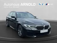 Gebraucht BMW 530e M Sport 292 PS (214 kW) 2023 Saphirschwarz Kombi