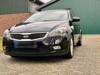 Gebraucht Kia Ceed 90 PS (66 kW) 2010 Schwarz Kleinwagen