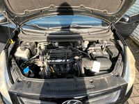 Gebraucht Hyundai i20 78 PS (57 kW) 2010 Schwarz Kleinwagen