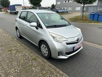 Gebraucht Toyota Verso-S Life 90 PS (66 kW) 2011 Grau Van / Kleinbus