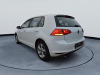 Gebraucht VW Golf VII Comfortline 122 PS (89 kW) 2014 Weiß Limousine