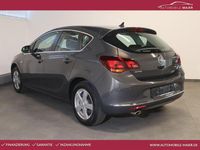 Gebraucht Opel Astra Exklusiv 165 PS (121 kW) 2015 Plat.anthr./rogrey/0j:silbergr Limousine