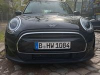 Second-hand Mini ONE Essential 102 CP (75 kW) 2021 Negru Hatchback