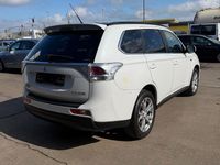 Gebraucht Mitsubishi Outlander 150 PS (110 kW) 2013 Weiß SUV