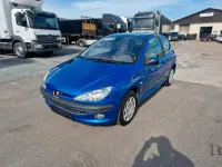 Gebraucht Peugeot 206 75 PS (55 kW) 2004 Blau Kleinwagen