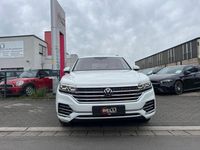 Gebraucht VW Touareg Elegance 231 PS (169 kW) 2023 Pure white SUV