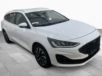 Gebraucht Ford Focus Style 125 PS (91 kW) 2022 Frozen white Kombi