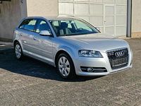Gebraucht Audi A3 Attraction 105 PS (77 kW) 2011 Eissilber metallic Kleinwagen