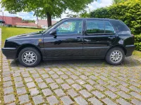 Gebraucht VW Golf III 75 PS (55 kW) 1997 Schwarz Kleinwagen