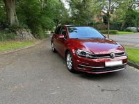 Gebraucht VW Golf VII 116 PS (85 kW) 2019 Rot Limousine