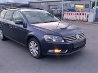 gebraucht VW Passat 1.4 Benzin •Kombi • Navigation • Sitzheizung