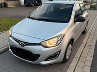 Gebraucht Hyundai i20 Edition 2014 Silber Kleinwagen