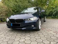 Gebraucht BMW 320 184 PS (135 kW) 2012 Blau Limousine
