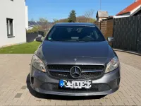 Gebraucht Mercedes A180 122 PS (89 kW) 2016 Grau Kleinwagen