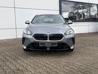 Neu BMW 120 Performance 156 PS (114 kW) 2026 Skyscraper grau metallic Kleinwagen