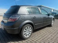 Używany Opel Astra 125 KM (91 kW) 2009 Szary Hatchback