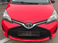Gebraucht Toyota Yaris 69 PS (50 kW) 2015 Rot Kleinwagen