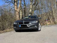 Gebraucht BMW 320 184 PS (135 kW) 2015 Grau Kombi