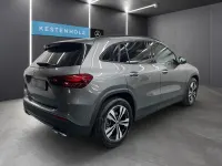 Neu Mercedes GLA200 Night 163 PS (119 kW) 2026 Grau SUV