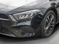 Gebraucht Mercedes A200 Advanced 163 PS (119 kW) 2025 Kosmosschwarz Limousine