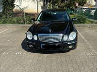 Gebraucht Mercedes E280 Elegance 190 PS (139 kW) 2008 Schwarz Limousine