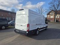 Gebraucht Ford Transit Trend 131 PS (96 kW) 2022 Weiß Limousine