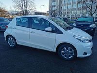 Gebraucht Toyota Yaris Cool 69 PS (50 kW) 2013 Weiß Limousine