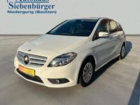 Gebraucht Mercedes B180 122 PS (89 kW) 2014 Calcitweiss/zirrusweiss Van / Kleinbus