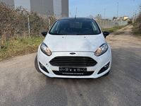 Gebraucht Ford Fiesta SYNC Edition 80 PS (58 kW) 2015 Weiß Kleinwagen