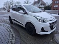 Gebraucht Hyundai i10 Style 87 PS (63 kW) 2020 Weiß Kleinwagen